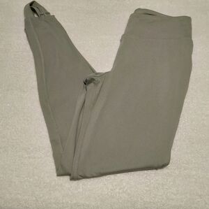 Kittenish Leggings by Jessie James Decker